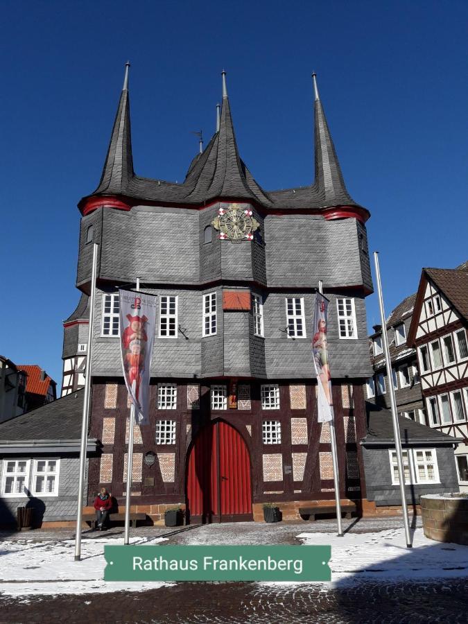 Tiny-Apartment-In-Gemuenden-An-Der-Wohra Gemunden an der Wohra Exterior foto